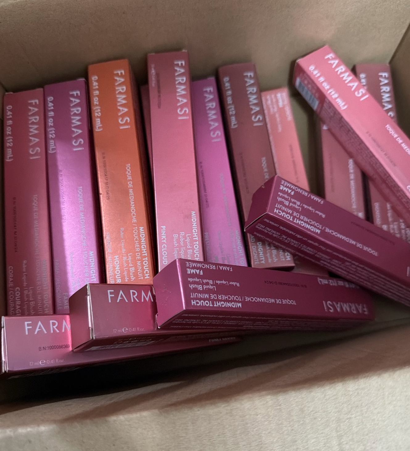 Farmasi midnight touch liquid blush